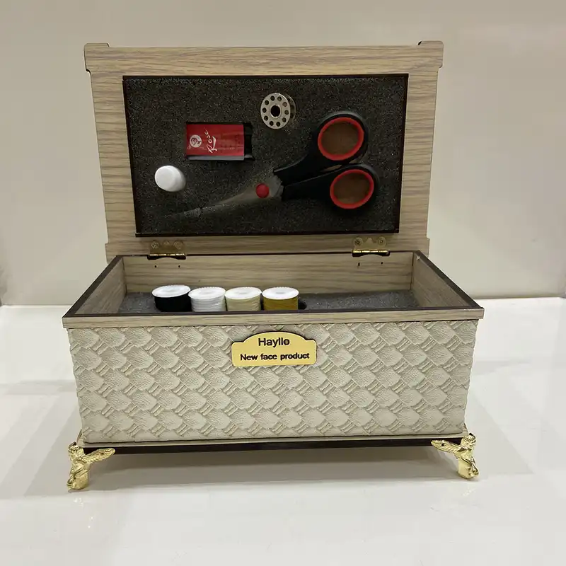 جعبه نخ و سوزن هایلو کد KP33