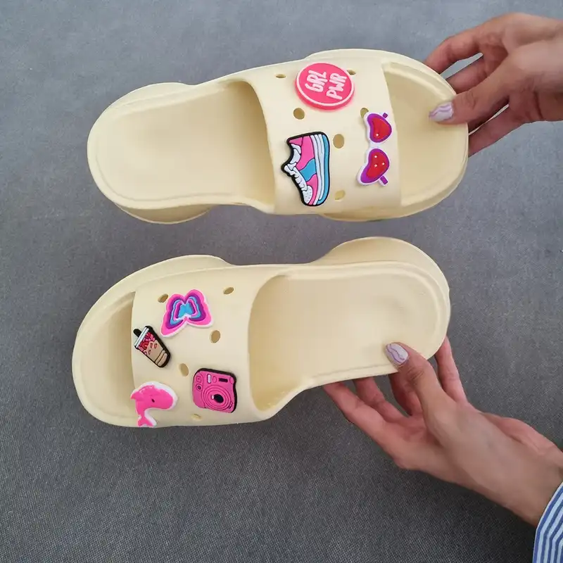 دمپایی زنانه پایون مدل فلین کد 90-LY