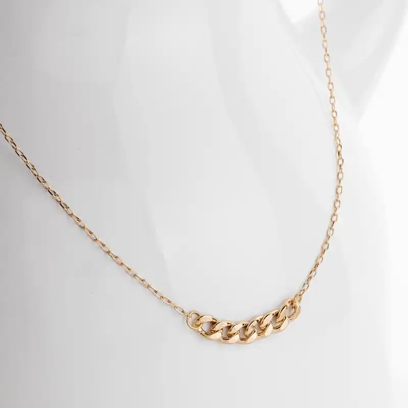 گردنبند طلا 18 عیار زنانه مدل زنجیری