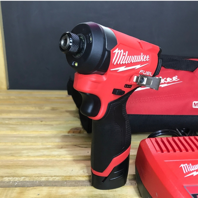 مجموعه 4 عددی ابزار کارگاهی شارژی میلواکی مدل 24-3497