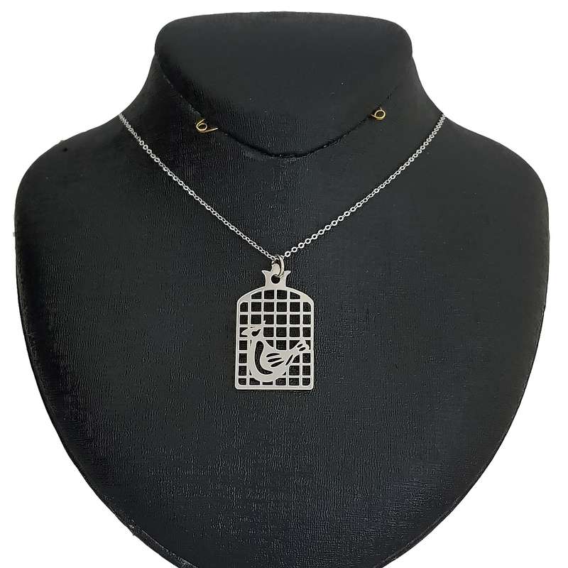 گردنبند نقره طرح مرغ آمین گردنبند نقره طرح مرغ آمین