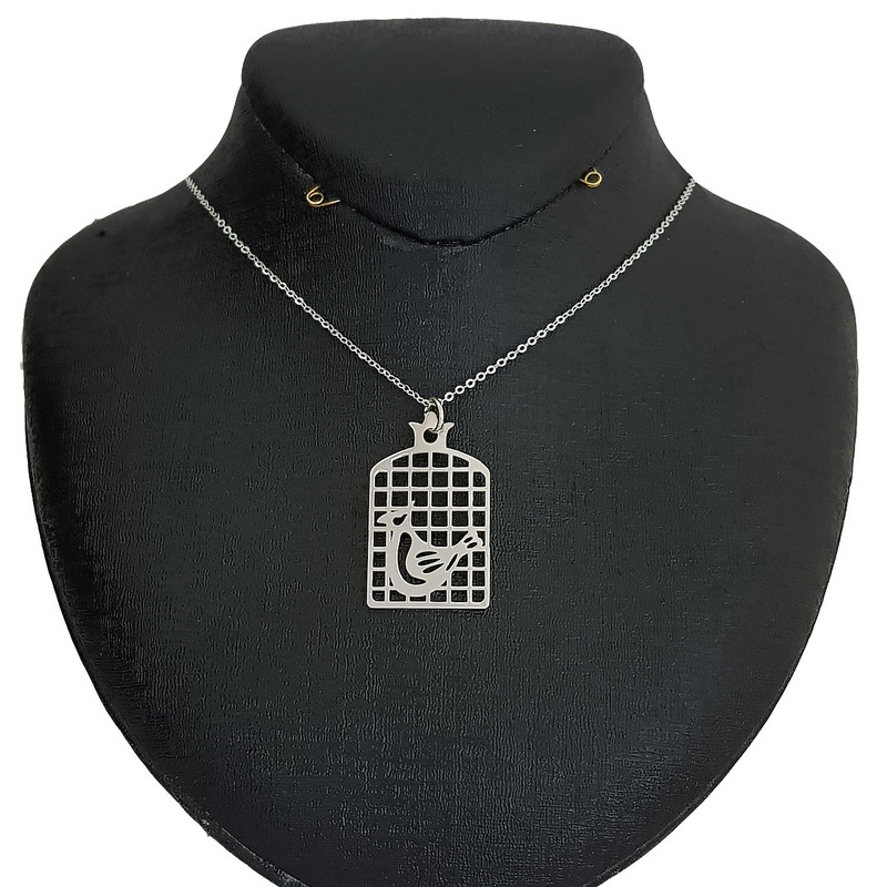 گردنبند نقره طرح مرغ آمین گردنبند نقره طرح مرغ آمین