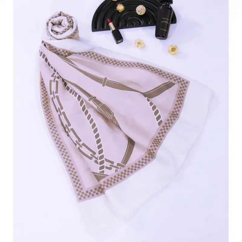 شال زنانه مدل نخی کج راه پاییزه با طرح زنجیر کد ana-2739-1