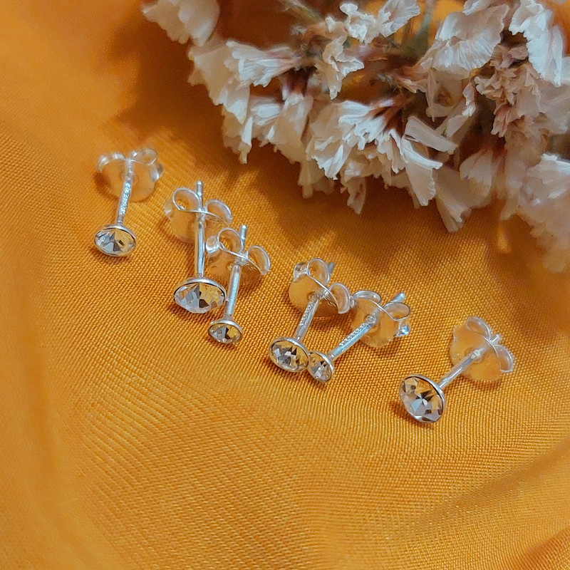 گوشواره نقره زنانه آی ام مدل زیرکنیا مجموعه 3 عددی گوشواره نقره زنانه آی ام مدل زیرکنیا مجموعه 3 عددی