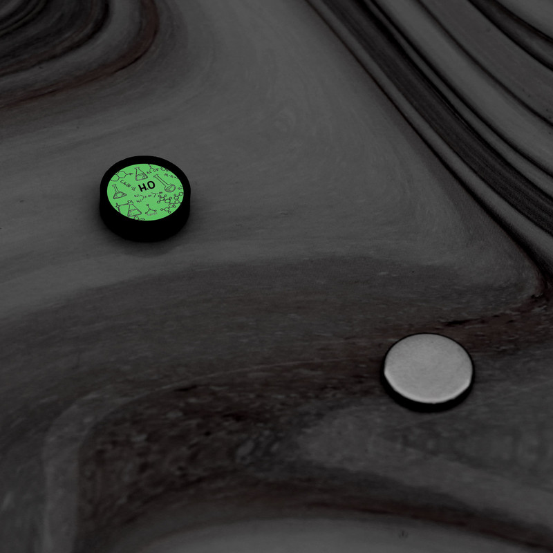 پیرسینگ گوش ناکسیگو مدل شب تاب طرح شیمی کد PM6454