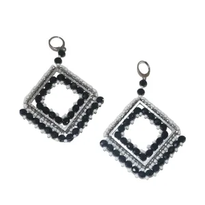 گوشواره دست دوز زنانه مدل 0001