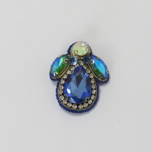 گل سینه زنانه مدل زنبور کد 202