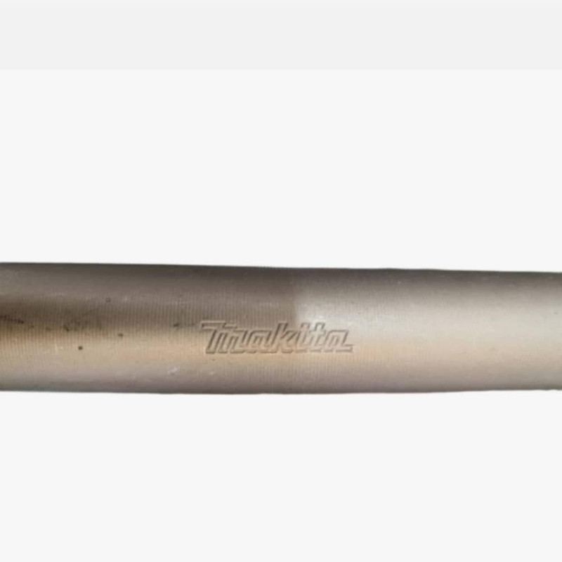 قلم چکش تخریب ماکیتا مدل نوک پهن کد D-15300 سایز 40 سانتی متر