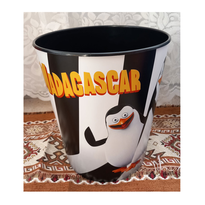 سطل زباله اتاق کودک مدل ماداگاسکار کد PENG-1020