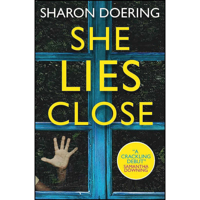 کتاب She Lies Close اثر Sharon Doering انتشارات Titan Books
