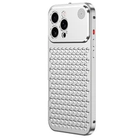 کاور بادیگارد مدل Metal مناسب برای گوشی موبایل اپل iPhone 16 Pro Max