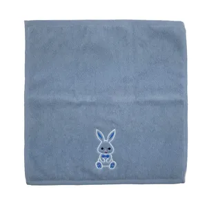 حوله دستی طرح خرگوش سایز40x40 سانتی متر