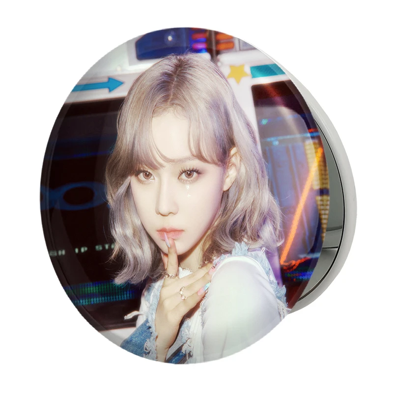 آینه جیبی خندالو طرح وینتر گروه آسپا Aespa مدل تاشو کد 19741 