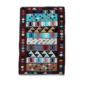 گلیم دستباف نیم متری طرح لوزی مدل M2