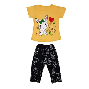 ست تی شرت آستین کوتاه و شلوارک دخترانه کد Z053