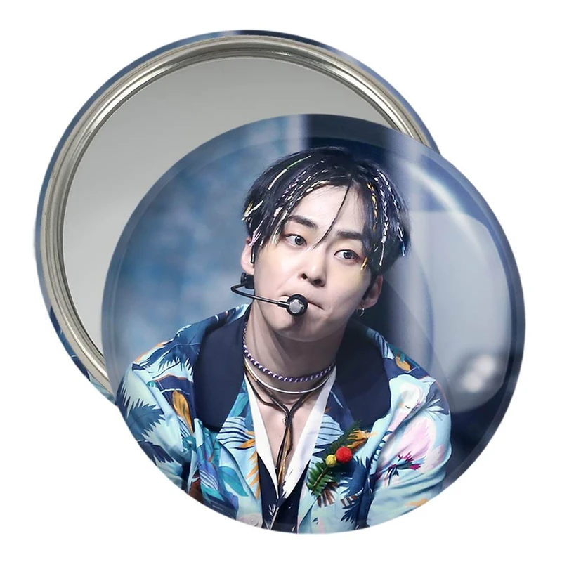 آینه جیبی خندالو مدل شیومین گروه اکسو EXO  کد 13524