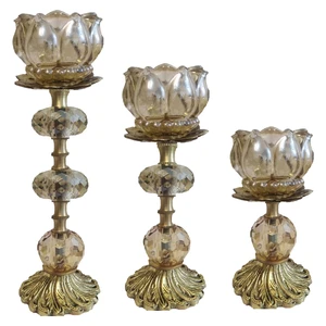 شمعدان پاتریس کلاسیک کد Pat-130 بسته 3 عددی