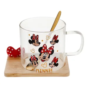 ماگ مدل میکی موس به همراه زیر لیوانی و قاشق 