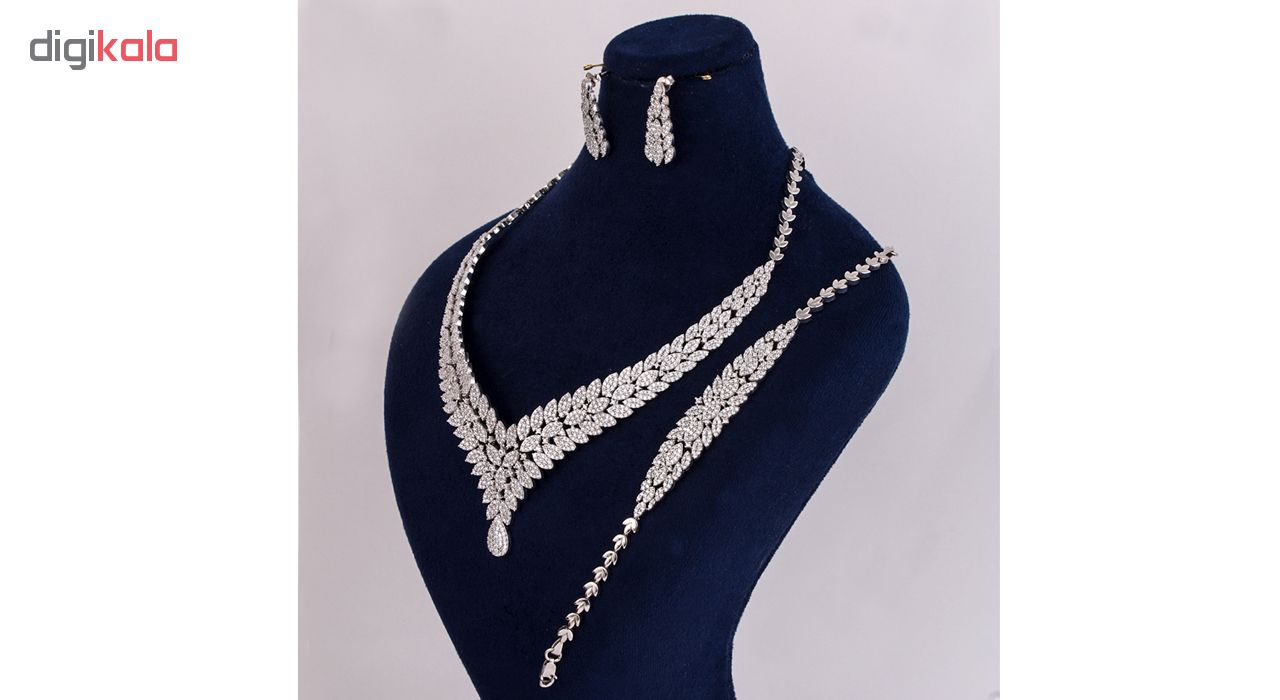 نیم ست نقره مدوکلاس کد 180243