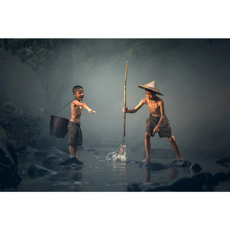 تابلو شاسی طرح زیباترین عکس های جهان- پسران ماهی گیر کد 60