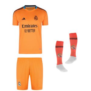 نقد و بررسی ست سه تکه لباس ورزشی  پسرانه مدل رئال مادرید طرح وینیسیوس 2025 توسط خریداران