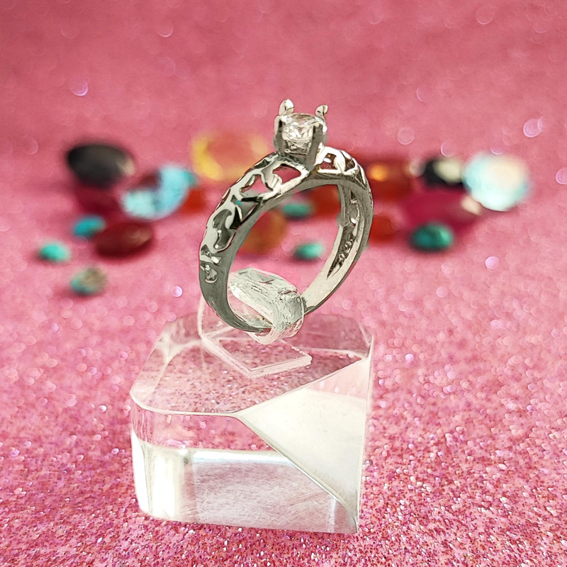 انگشتر نقره زنانه مدل جواهری تک نگین کد JW5025