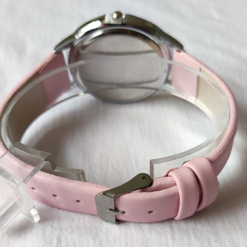 ساعت مچی عقربه ای دخترانه مدل بُلِدا کد 01 ساعت مچی عقربه ای دخترانه مدل بُلِدا کد 01