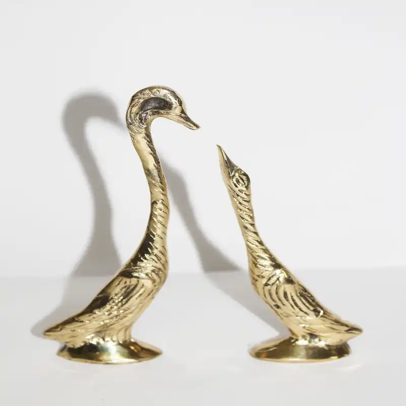 مجسمه طرح قو عاشق مدل 1008 مجموعه 2 عددی