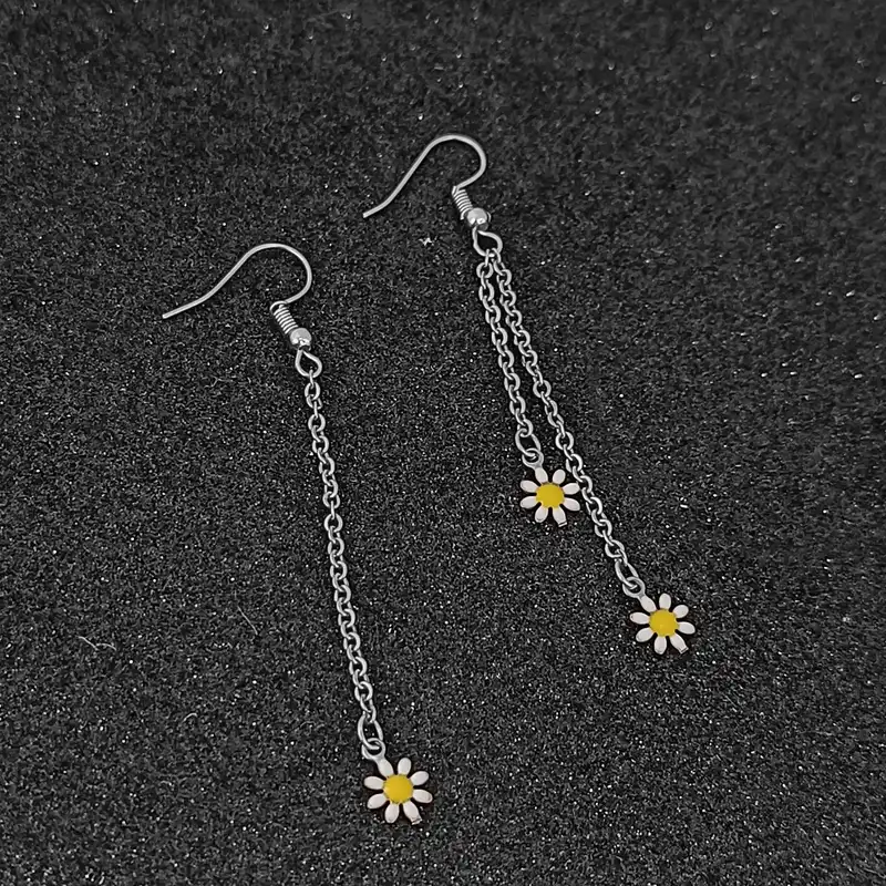 گوشواره زنانه طرح گل بابونه کد S219