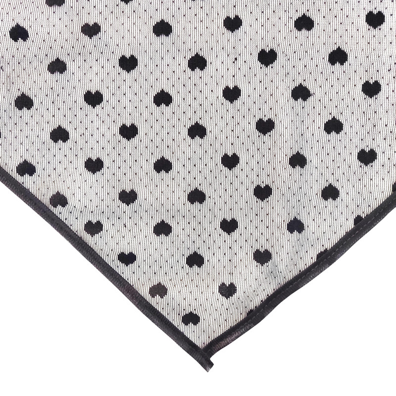 روسری زنانه مدل سه گوش تور طرح قلب ریز