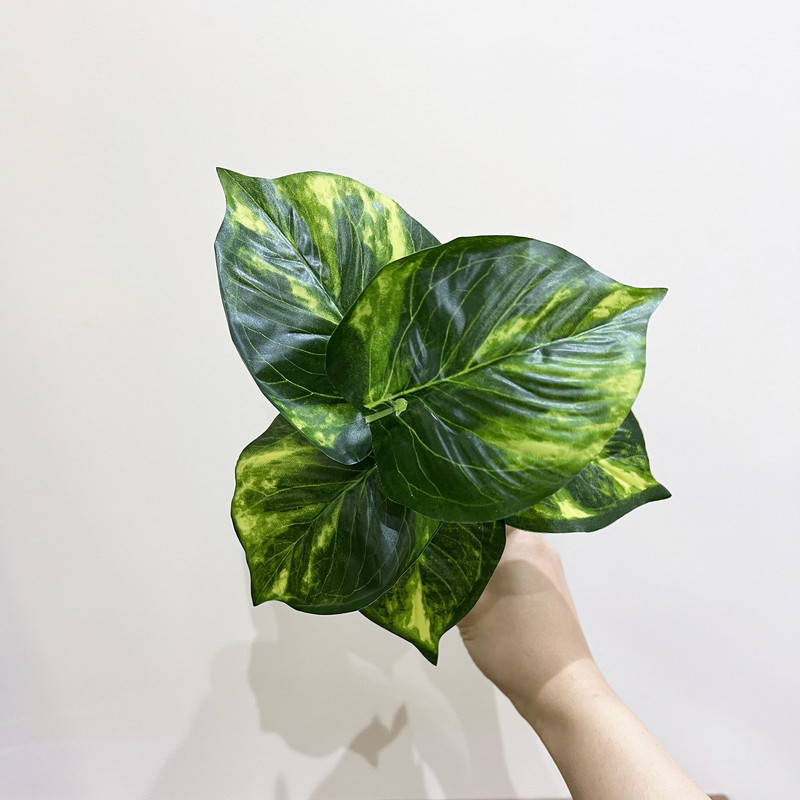 گلدان به همراه گل مصنوعی مدل rainblow 1006