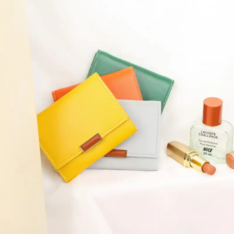 کیف پول زنانه مدل کاتنا