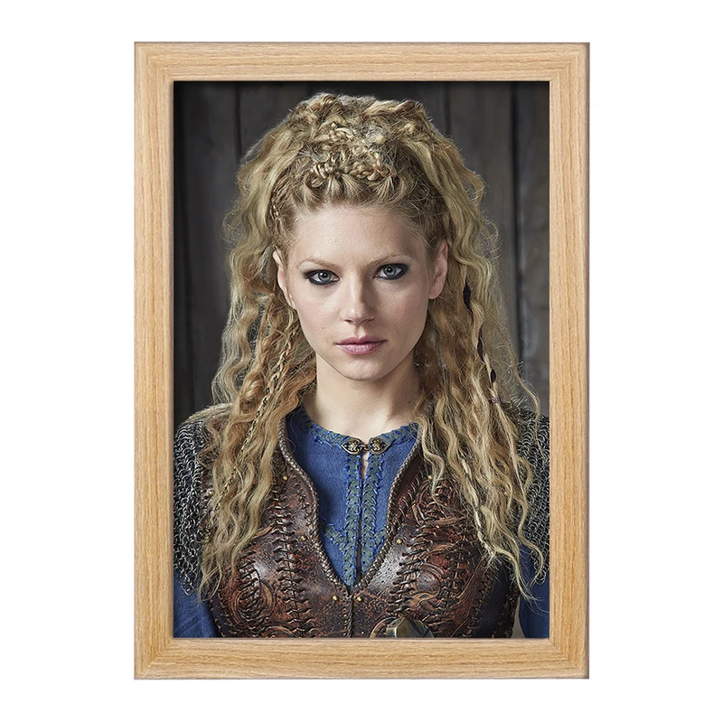 تابلو خندالو مدل لاگرتا سریال وایکینگ ها Vikings کد 29103