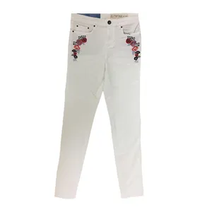 شلوار جین زنانه اسمارا مدل 296355