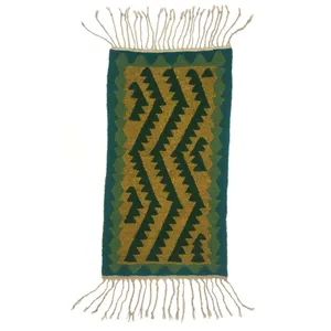 گلیم دستبافت یک و نیم متری طرح تیغ ماهی