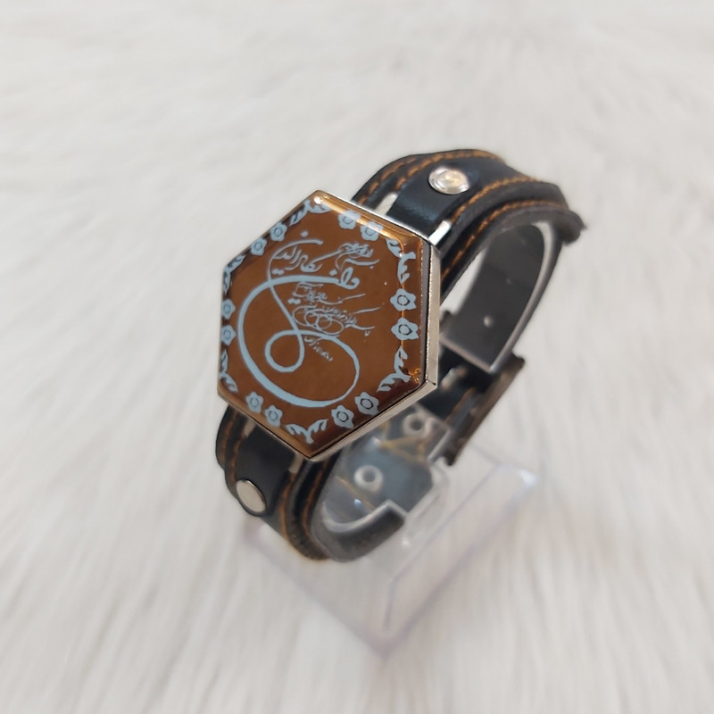 دستبند مدل چرمی طرح وان یکاد کد 110 دستبند مدل چرمی طرح وان یکاد کد 110