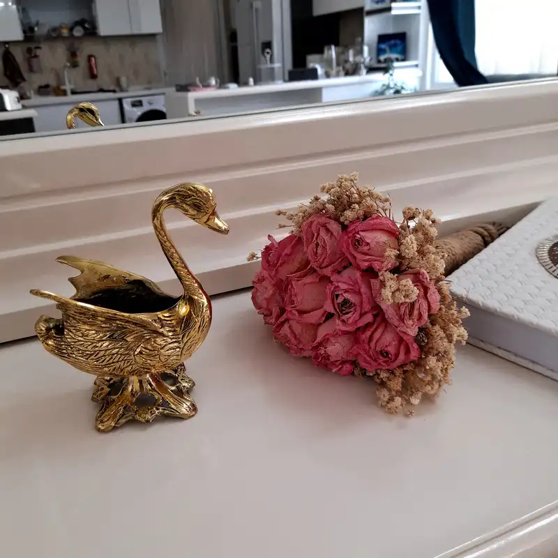 دکوری برنزی مدل قو