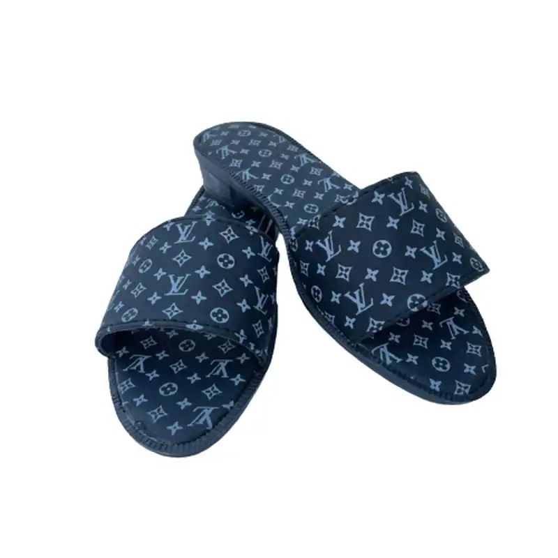 صندل زنانه مدل 140