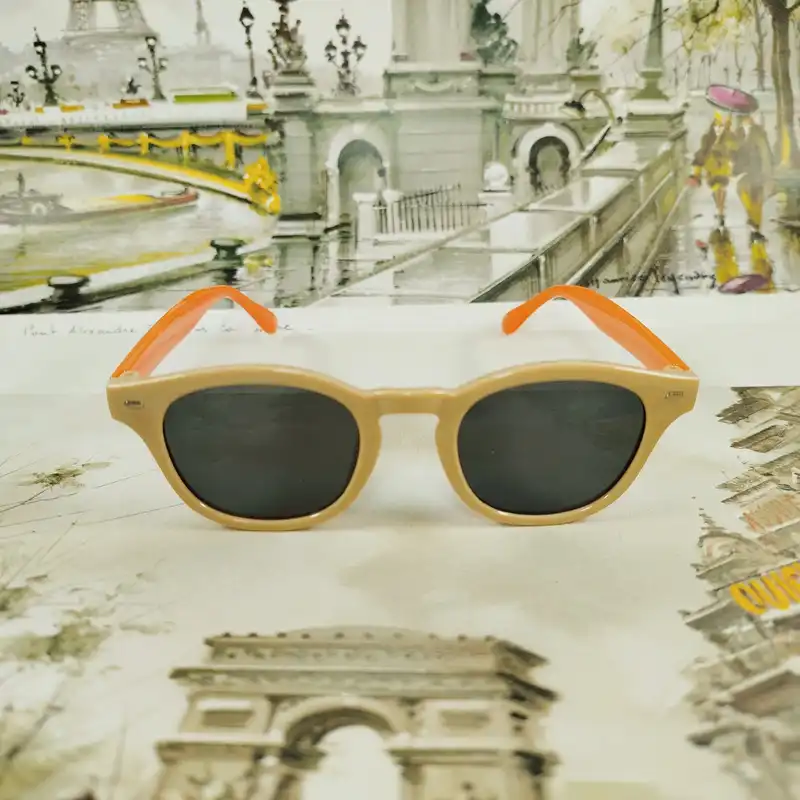 عینک آفتابی بچگانه مدل CH11 کد BR