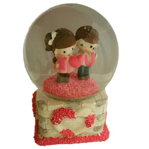 گوی موزیکال طرح دختر و پسر کد t110