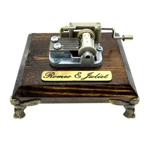 جعبه موزیکال ایل تمپو فلیچیتا مدل  Romeo and Juliet