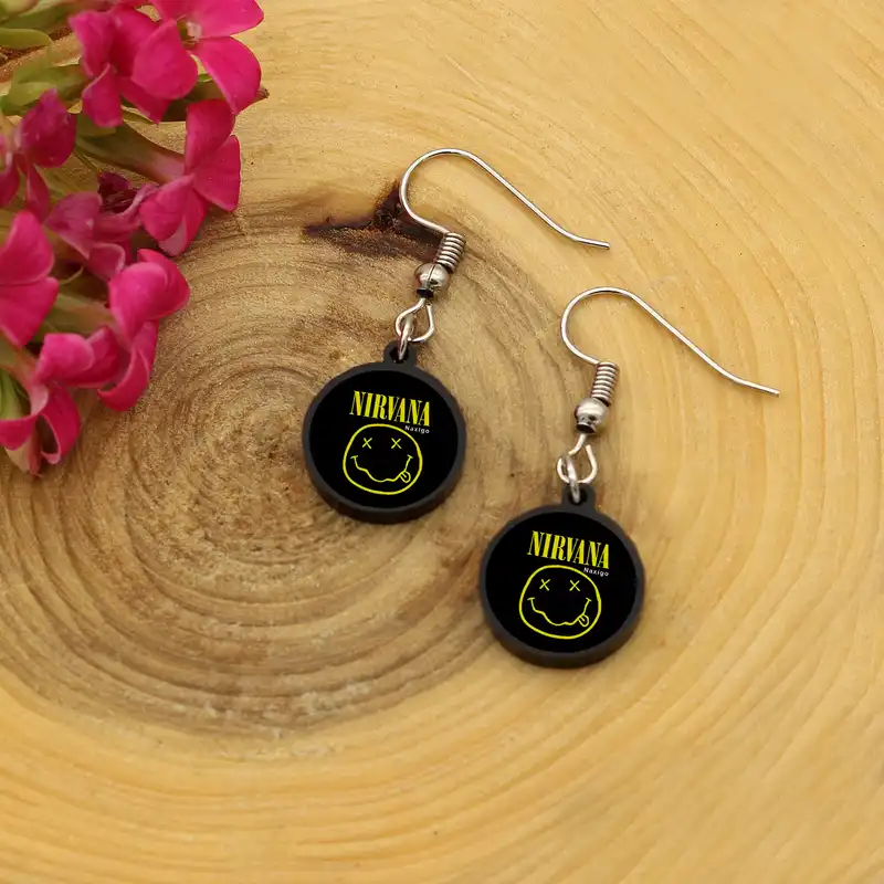 گوشواره زنانه ناکسیگو مدل شب تاب طرح Nirvana کد ES7359