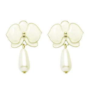 گوشواره میخی زنانه مدل گل ارکیده 