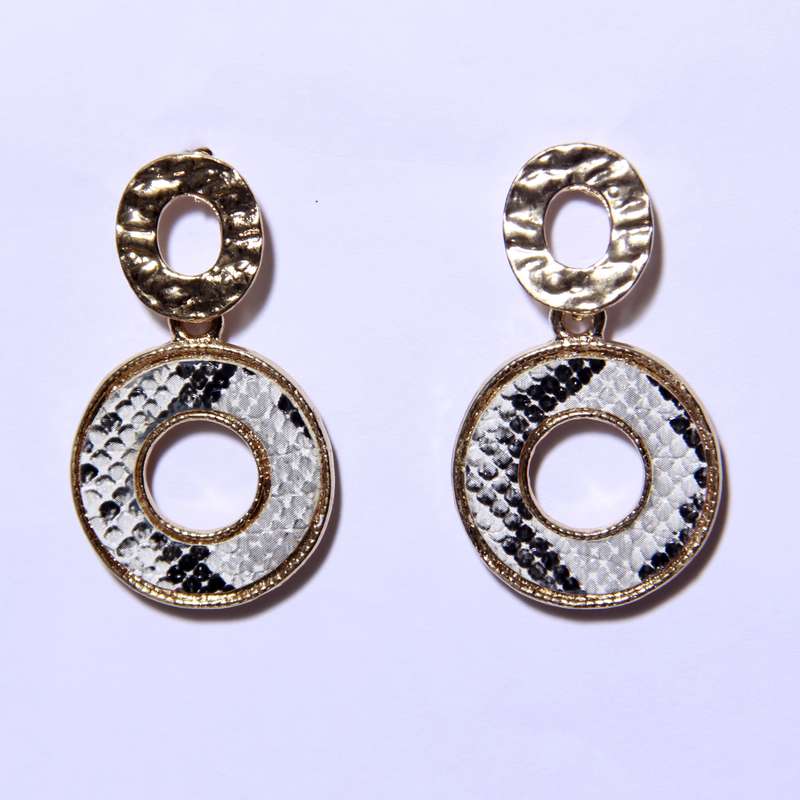 گوشواره دخترانه مدل آویز گوشواره دخترانه مدل آویز