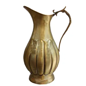 پارچ برنجی مدل خطی کد 5897