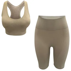 ست نیم‌تنه و شلوارک ورزشی زنانه مدل 90