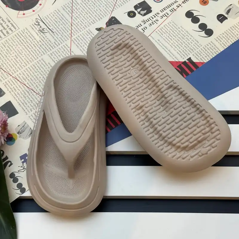 دمپایی لاانگشتی زنانه مدل نگار کد CR