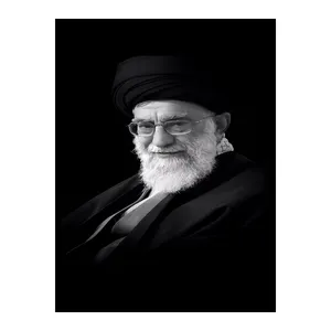 تابلو نوری بکلیت طرح رهبر ایران حضرت آیت الله سید علی خامنه ای مدل B-bu7165 فریم مشکی