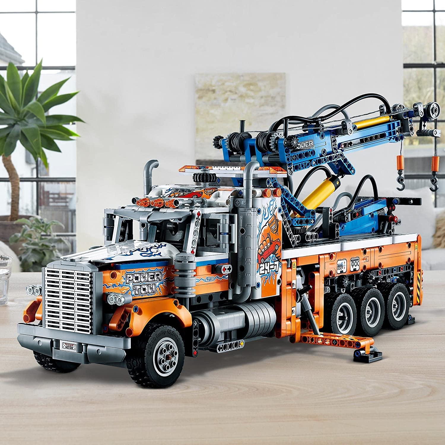 لگو سری Technic مدل Heavy Duty Tow Truck کد 42128