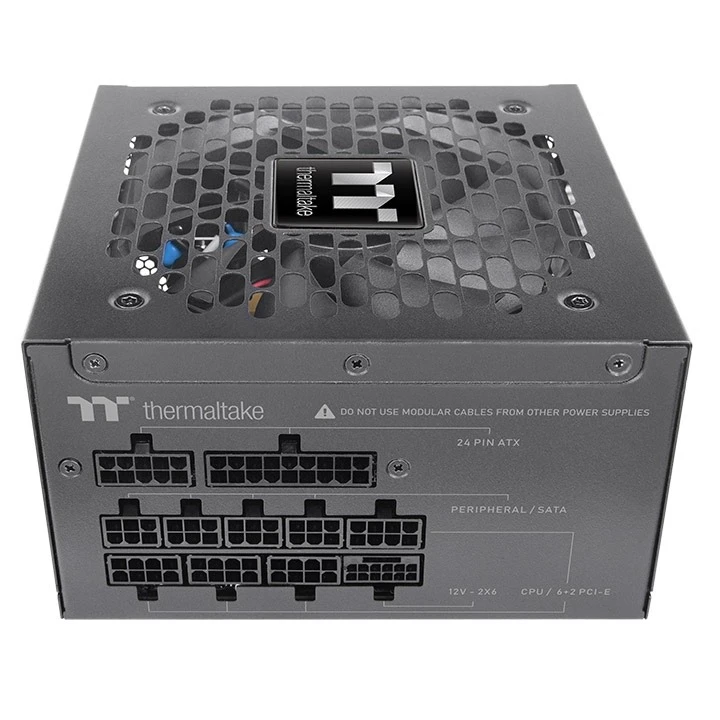 منبع تغذیه کامپیوتر 750 وات ترمالتیک مدل TOUGHPOWER GT 750w